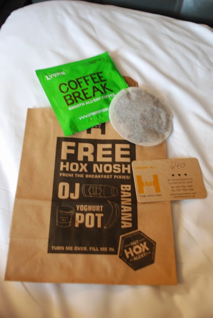 The-Hoxton-Hotel-London-Shoreditch-a-Squidstories-hotspot-breakfast-bag